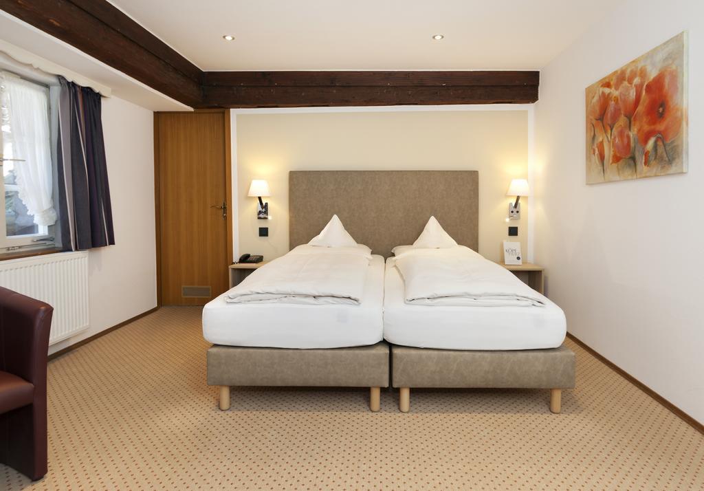 Romantik Hotel Johanniter-Kreuz Uberlingen Buitenkant foto
