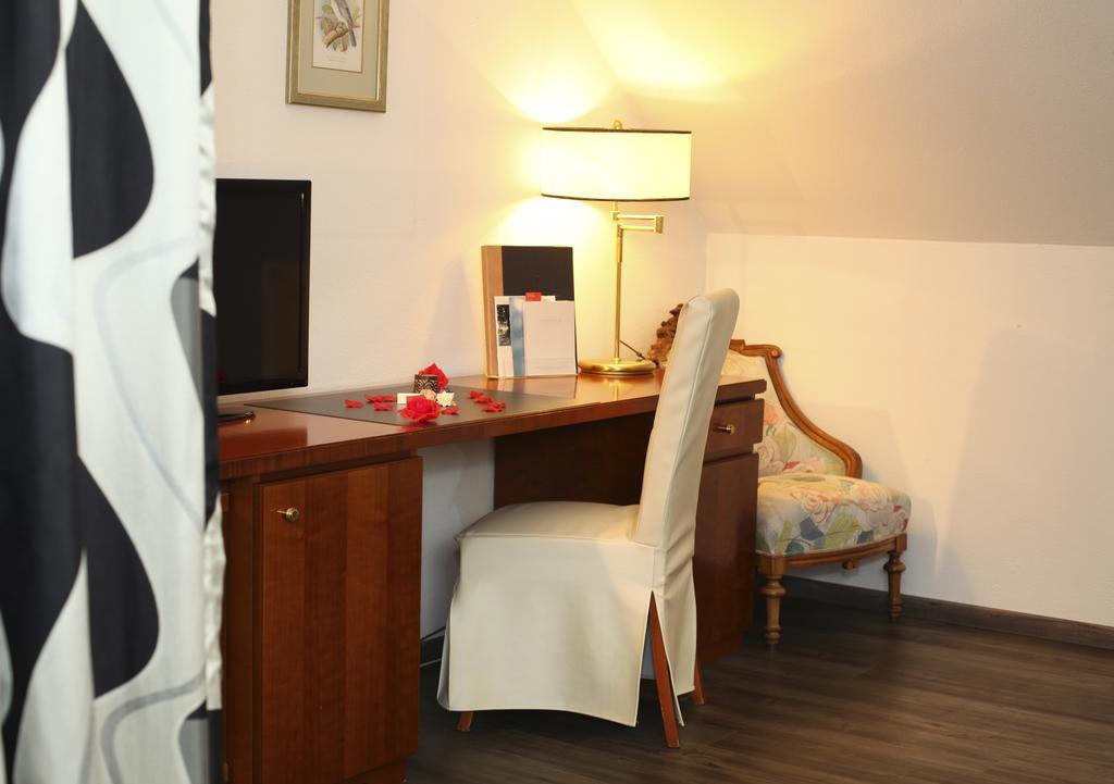 Romantik Hotel Johanniter-Kreuz Uberlingen Buitenkant foto